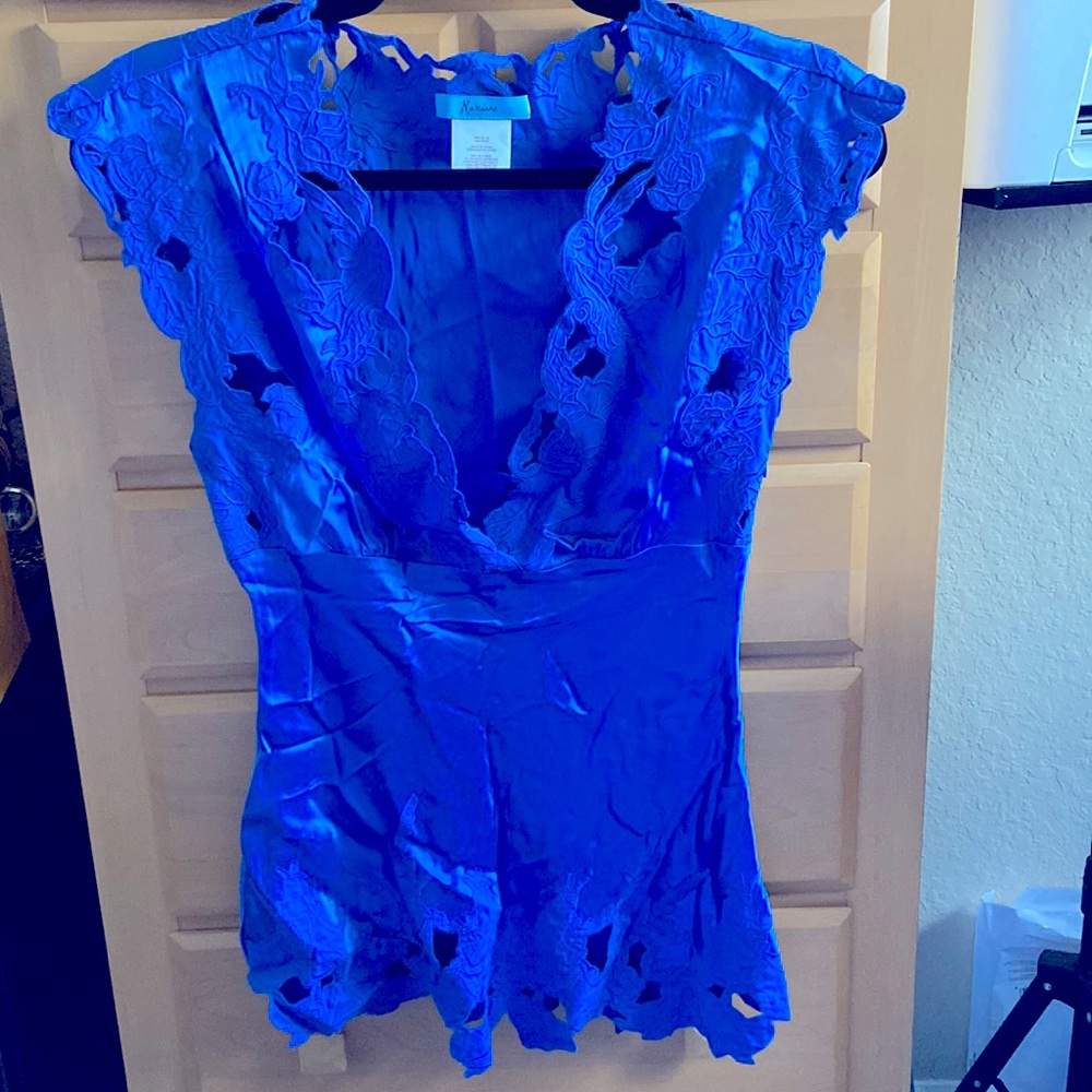 Silk Embroidered Cut Out shortsleeved Shirt Blouse Size XS